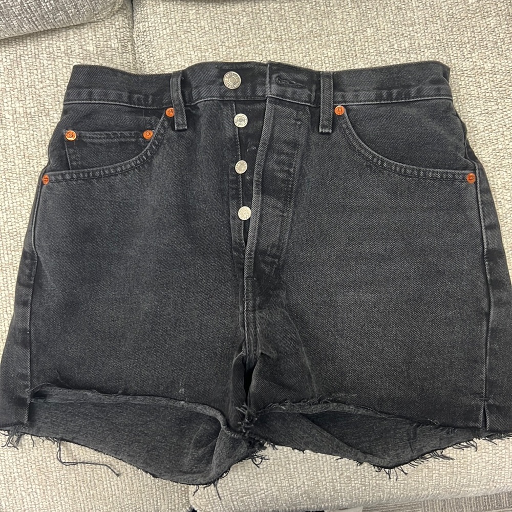 Re/Done black shorts size 28